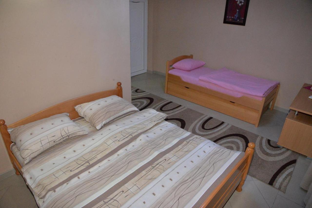 As Club Bed and Breakfast Βελιγράδι Εξωτερικό φωτογραφία
